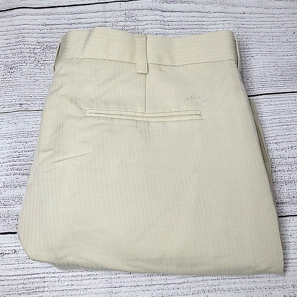 Callaway‎ Golf Pleated Flat Front Shorts Men's Size 36 Beige Rayon Blend Outdoor